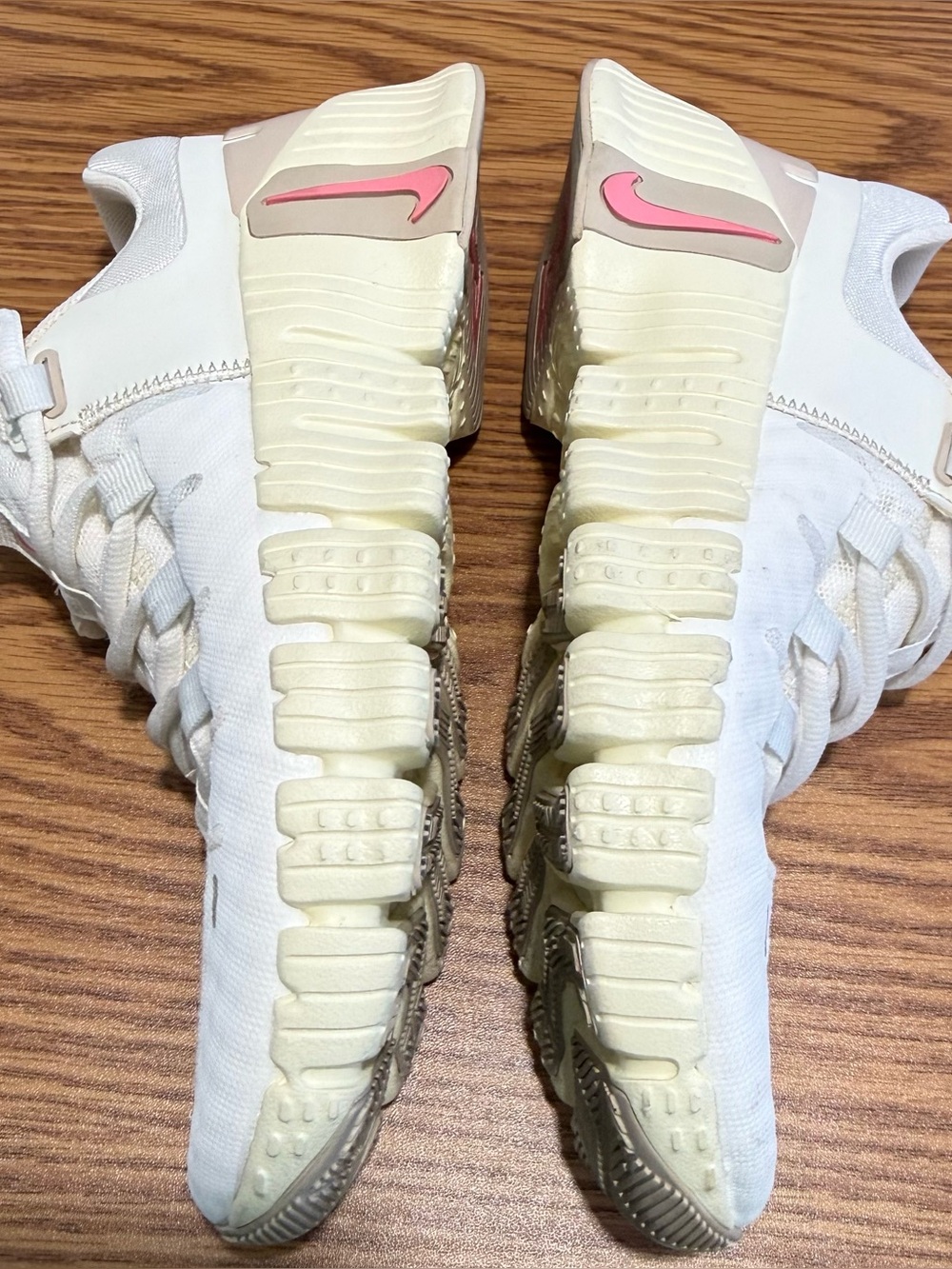 Nike Free Metcon 5 Women’s 6.5 Sail Sandrift Workout Sneakers Shoes